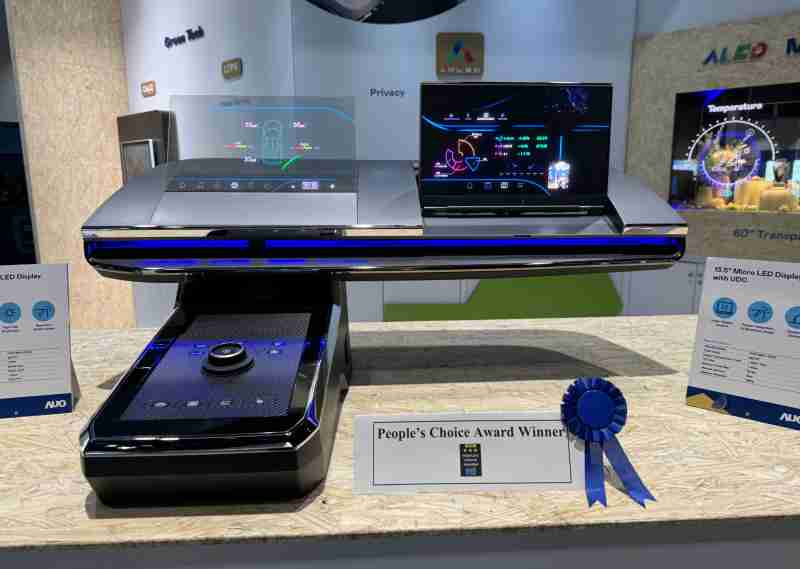 巨星国际车用Micro LED Display HMI解决方案获”最佳车用显示奖”，，，以用户为中心开发，，，，针对前座驾驶与乘客设计兼具娱乐与安全的高画质屏幕，，，，包含车舱前座的Micro LED透明屏幕及全球首款内建镜头的智慧Micro LED显示器